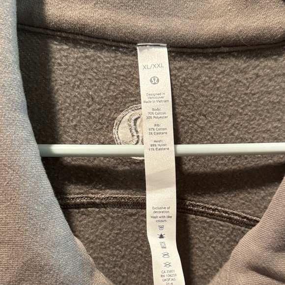 Lululemon Scuba half zip - Picture 2 of 5